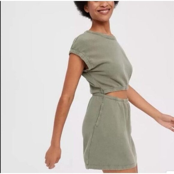 NWT Offline By Aerie Weekend Fleece Cut Out Dress Green Crewneck Size Medium - Picture 2 of 7
